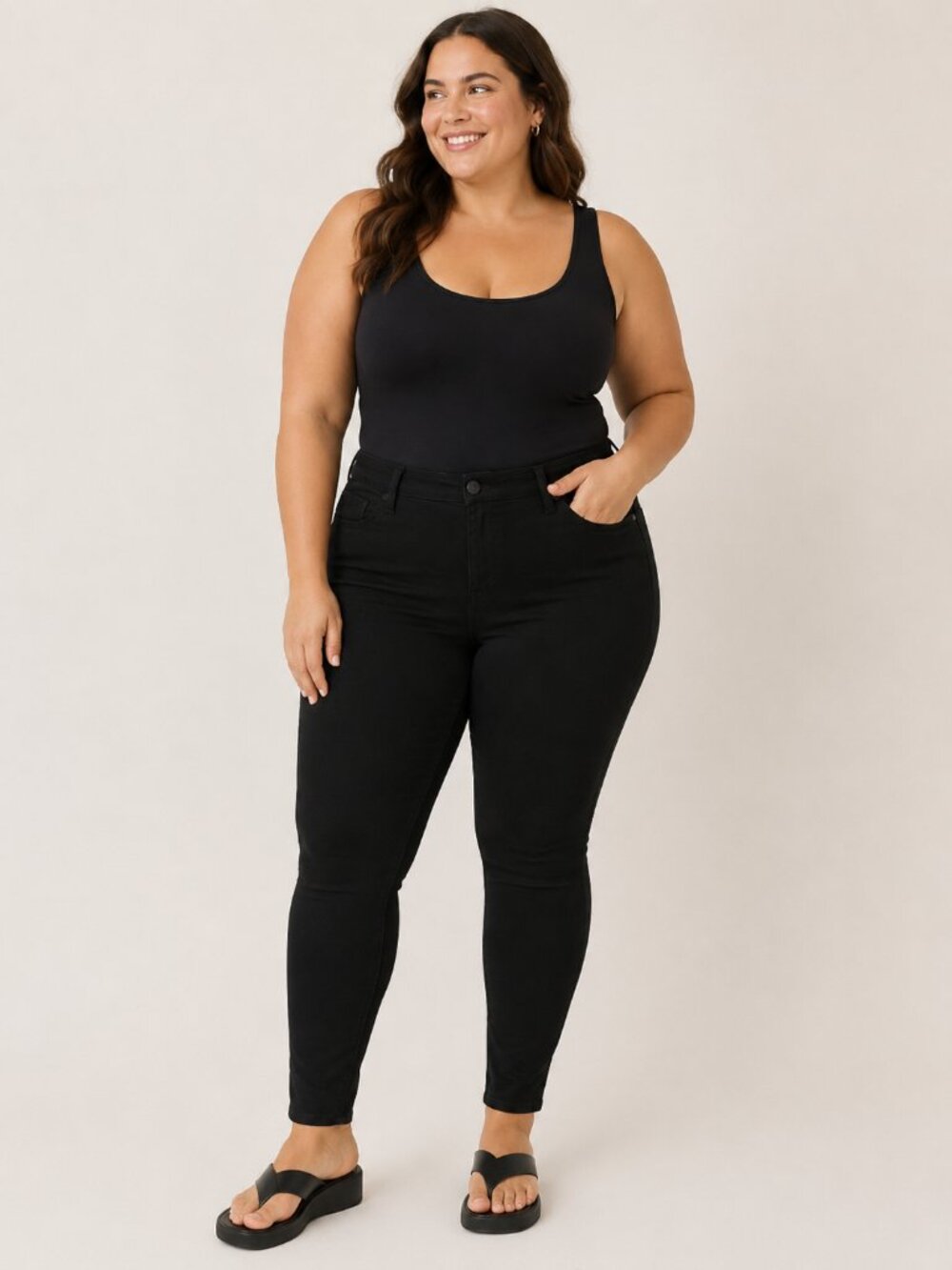 NWT Good American Jeans Good Waist Crop in Black Size 20